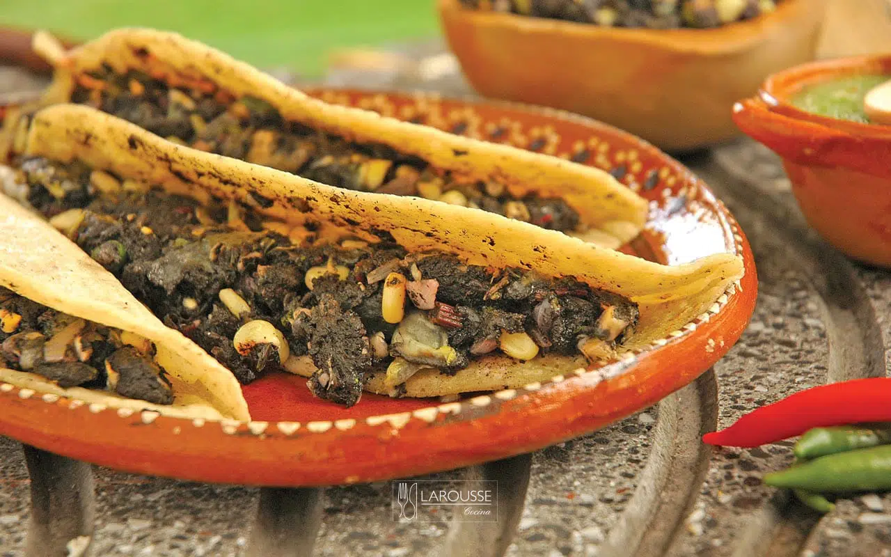 Quesadillas de huitlacoche ⋆ Larousse Cocina