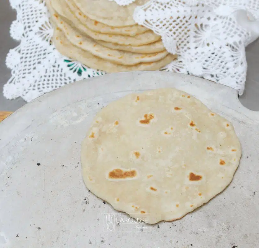 Tortillas de harina - Aprende a prepararlas tú mismo * Larousse Cocina