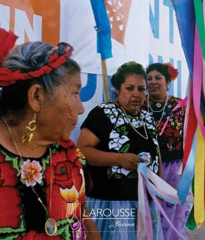 Foto: Mujeres zapotecas. (Leticia Olivera Arellano).