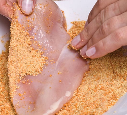 Foto: Pechuga de pollo empanizada. © Shutterstock.