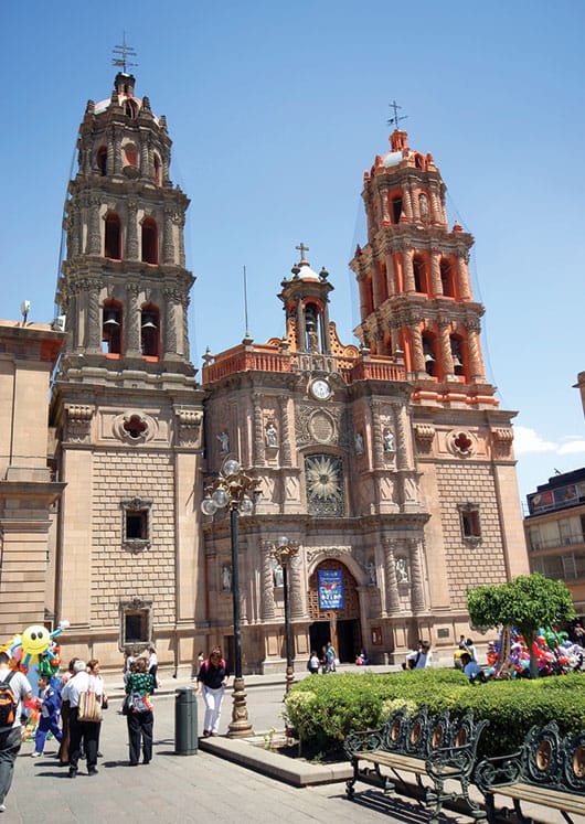 Foto: Catedral Metropolitana de San Luis Rey. © Shutterstock /  Reproducción autorizada por el INAH.