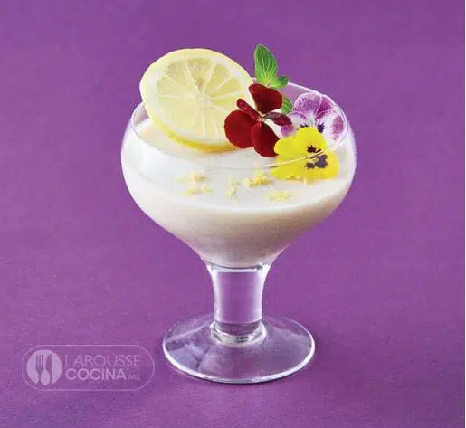 Mousse de yogur griego y limón eureka ⋆ Larousse Cocina