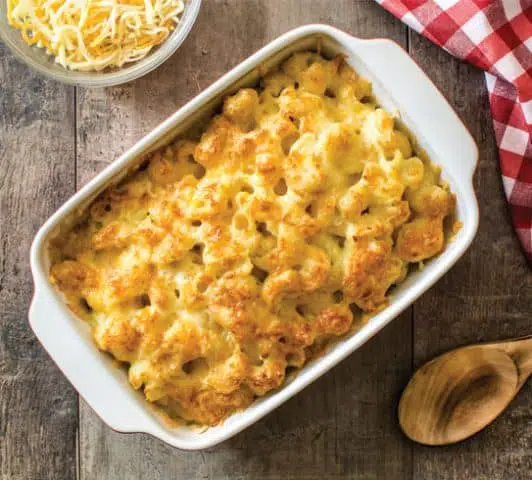 Mac and cheese, con queso gouda y cheddar ⋆ Larousse Cocina