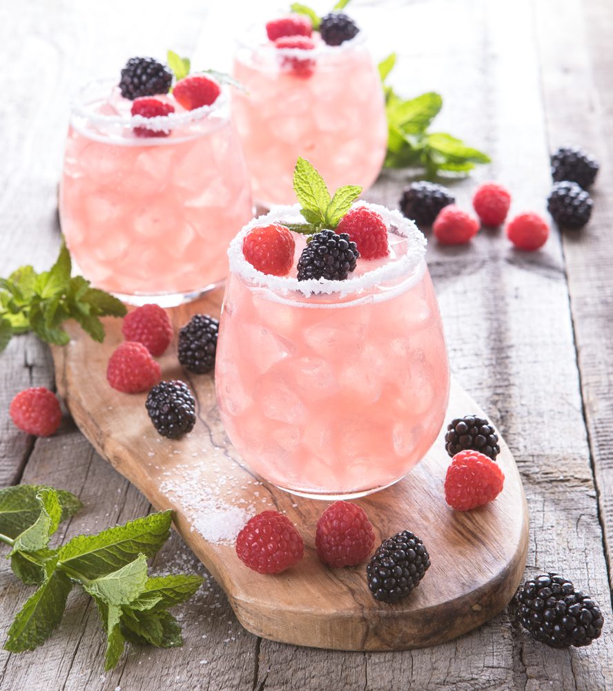 Raspberry vodka tonic