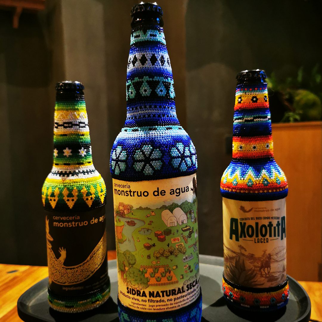 Artesanías con botellas de cerveza. Fuente: Archivo fotográfico de Larousse Cocina.