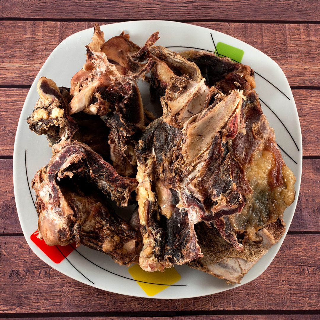 Así luce la carne seca de charqui. Podríamos decir que se asemeja al chito o carne de burro. Fuente de la imagen: Archivo fotográfico de Larousse Cocina.