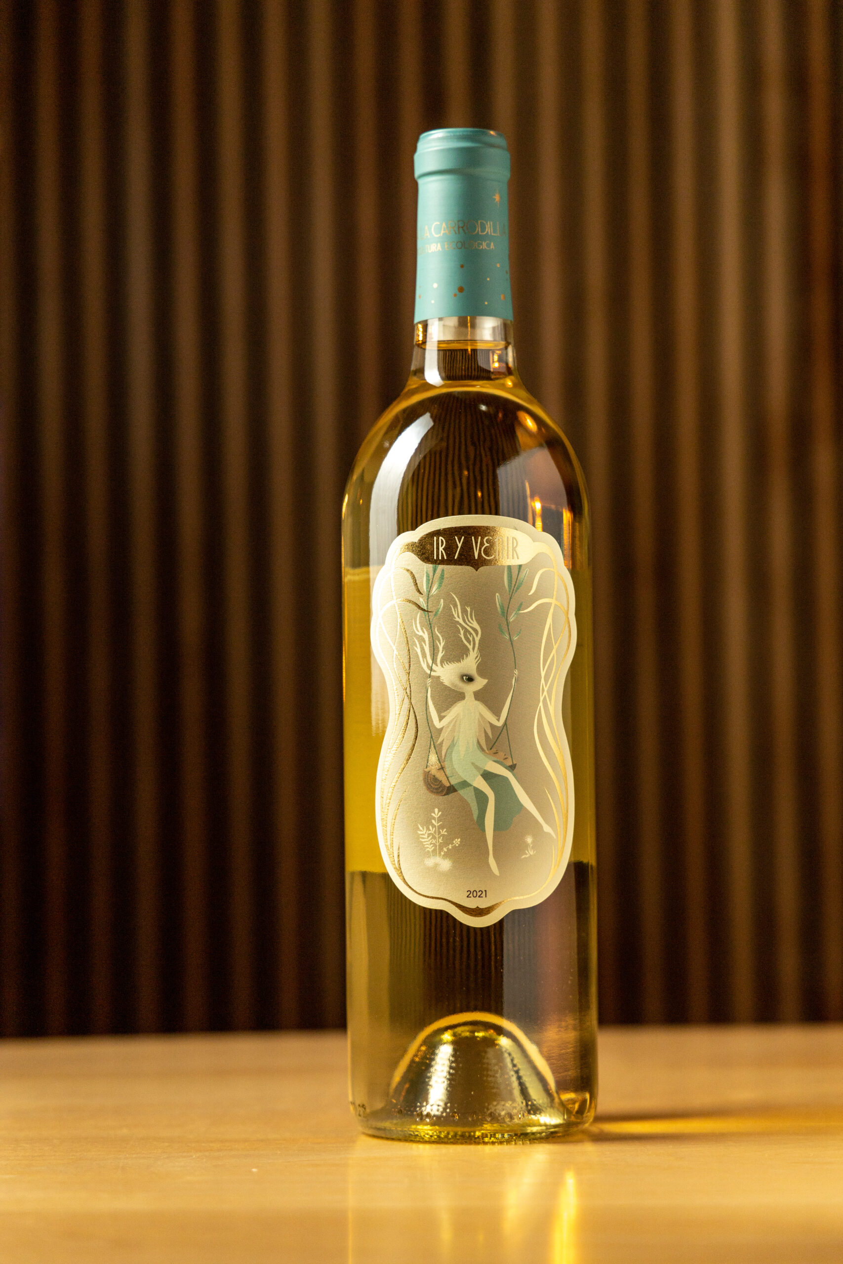 ir-y-venir-vino-blanco-finca-la-carrodilla-larousse-cocina
